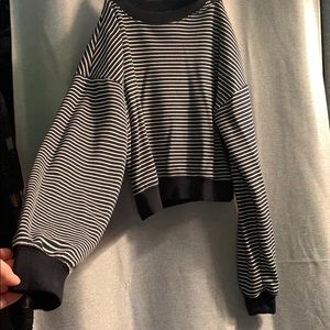 Crop top striped sweater